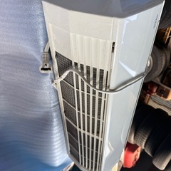 HITACHI エアコン室外機の画像
