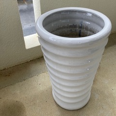 【取引中】白い陶器鉢の画像