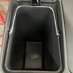 フットペダル付きゴミ箱未使用品 ステンレス 2個口  の画像