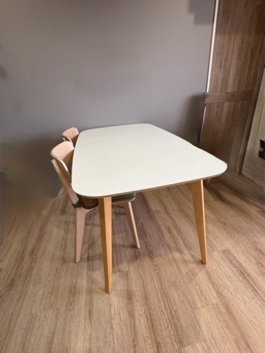 IKEA ダイニングテーブル、椅子2脚