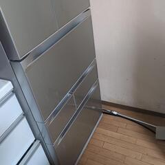 1000円。東芝 冷蔵庫 556L 6ドア 2013年製
の画像