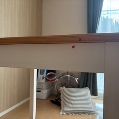 IKEA テーブル　の画像