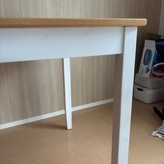 IKEA テーブル　の画像