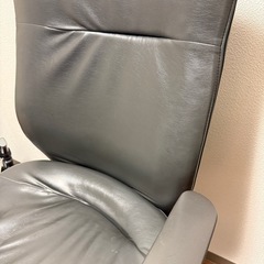 オカムラ　オフィスチェアの画像