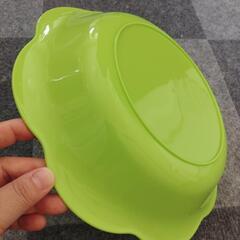 プラスチックのお皿の画像