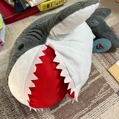 サメのぬいぐるみの画像