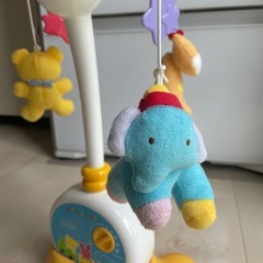 ミキハウス メリーゴーランドの画像