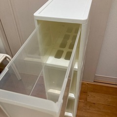 すきま収納ボックスの画像