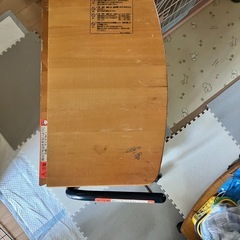 折りたたみ机の画像