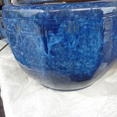 火鉢　灰入り　メダカ鉢　水瓶　などにも使用可　睡蓮鉢　めだか鉢　金魚鉢　水生植物鉢の画像