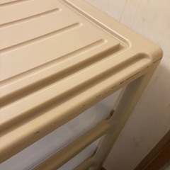 プラスチック製引き出し 譲ります（40×69×68.5cm・天板ゆがみ・キャスターあり）  の画像