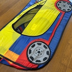 車型のテントの画像
