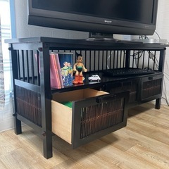 テレビ台　収納家具　デザイン家具の画像