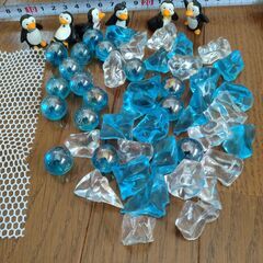 トイレタンク飾り_ペンギンとビー玉とクリスタルの画像