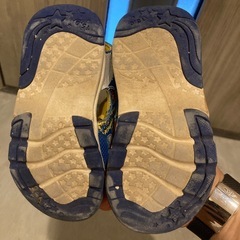 カーズ　サンダルの画像