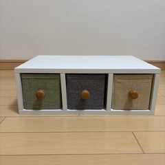 収納ボックスの画像