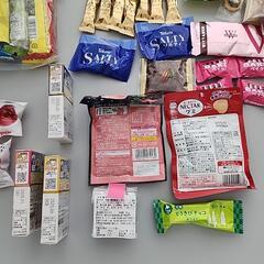 たくさんのお菓子セットの画像