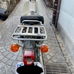 ホンダ・カブ50ccの車体の画像
