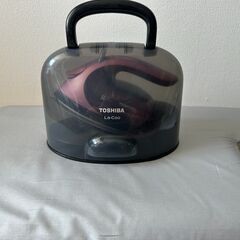 【美品】TOSHIBA LaCoo コードレススチームアイロン(TA-FVX610)・折りたたみ式アイロン台(ハンガーフック付き)の画像
