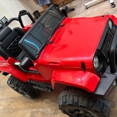 お話し中　
ネット商品名．電動 乗用 玩具 ラングラー プレミアムエディション トレイルキャットスタイル レッド 12V バッテリー 乗り物 おもちゃ 子供 外遊びの画像