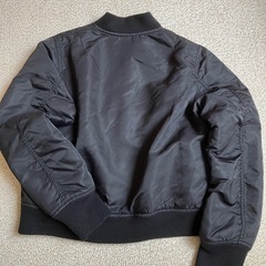 ユニクロ　ＭＡ1の画像