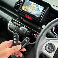 ①平成26年　ホンダ　N-BOXカスタム　2WD ナビ　テレビ　バックカメラ助手席側パワースライドドア　車検令和9年8月の画像
