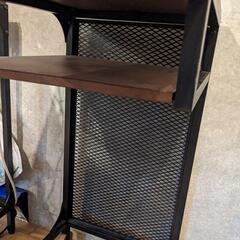 IKEA FJÄLLBO デスクの画像