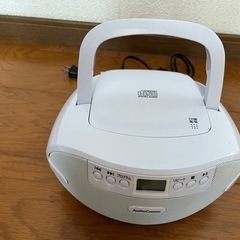 ラジオ付きCDプレーヤーの画像