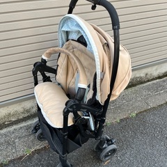 コンビ　ベビーカーの画像