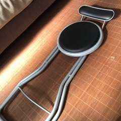 折りたたみ椅子の画像