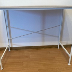 デスクテーブルの画像