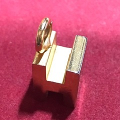珍品 Hロゴ スクエアデザインチャーム ゴールド 750?刻印の画像