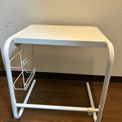 ニトリ　ラップホルダー付き 伸縮レンジ上ラック
の画像