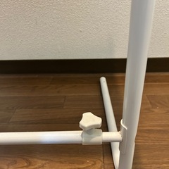 ニトリ　ラップホルダー付き 伸縮レンジ上ラック
の画像