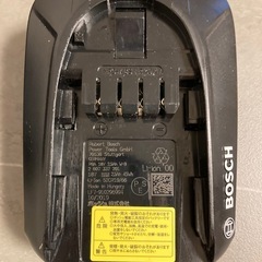 BOSCH 充電器&バッテリーの画像