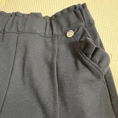 BeBe 女の子ズボン　130の画像