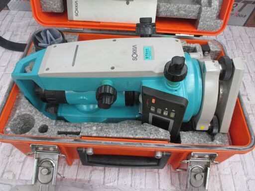 ソキア DT600S デジタルセオドライト 三脚付 中古品 未校正 通電確認のみ【ハンズクラフト宜野湾店】 ソキア DT600S デジタルセオドライト 三脚付 中古品 未校正 通電確認