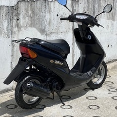 大人気セール‼️驚愕の低走行4000キロ😳安心のバッテリー新品✨️前後タイヤ新品✨️嬉しいオイル満タン補充済み🈵オイル交換不要⭕️継ぎ足しだけで🆗2サイクルでパワフルな走り💨AF34 ライブディオ✴の画像