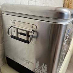 コールマン クーラーボックスColeman（コールマン）スチールベルトクーラー 54QT ステンレス約51Lの画像