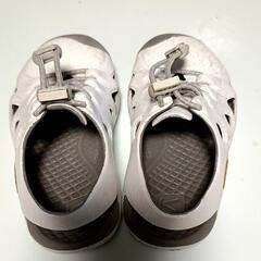 KEEN　サンダル　白　子供用　15cmの画像