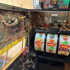 家庭電源、アイムジャグラー実機、データカウンター付き、コイン不要機付きの画像