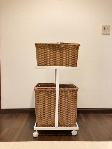 洗えるラタン調バスケットのランドリーワゴン(値下げ交渉可)
