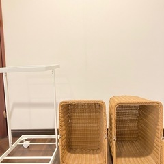 洗えるラタン調バスケットのランドリーワゴン(値下げ交渉可)の画像