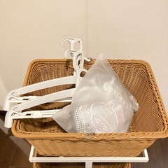 洗えるラタン調バスケットのランドリーワゴン(値下げ交渉可)の画像