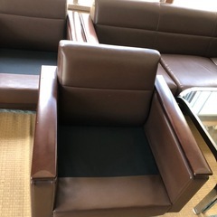 ソファ　ガラステーブルの画像