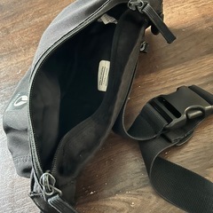 NIXON ショルダーバッグの画像