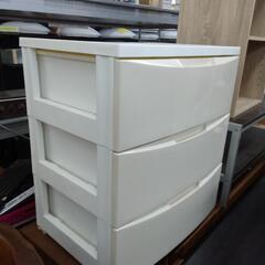 【祇園店】三段　軽量ホワイトプラケースの画像