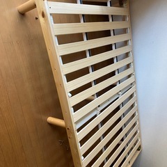 ダブルベッドフレームの画像