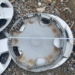三菱純正ホイールカバーの画像