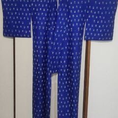 【美品】鮮やかな青に小花の小紋　袷の画像